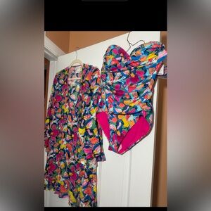 Floral  set cover Lrg one piece swimsuit sz 10